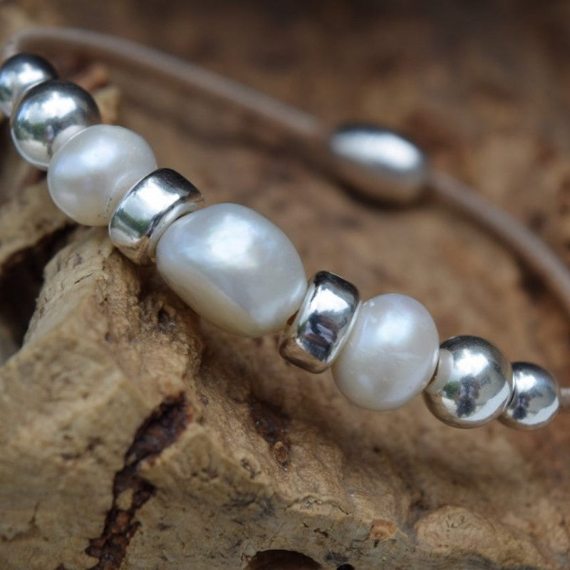 Cork and Pearl Bracelet (B108)