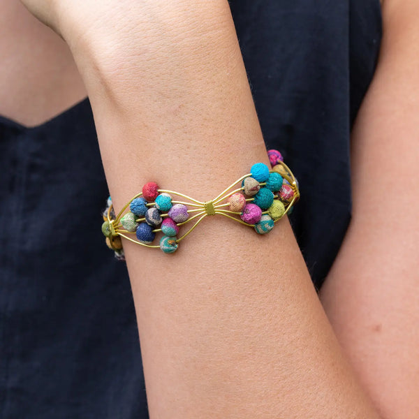 Aasha Kantha Handmade Wire Bracelet (B5004)