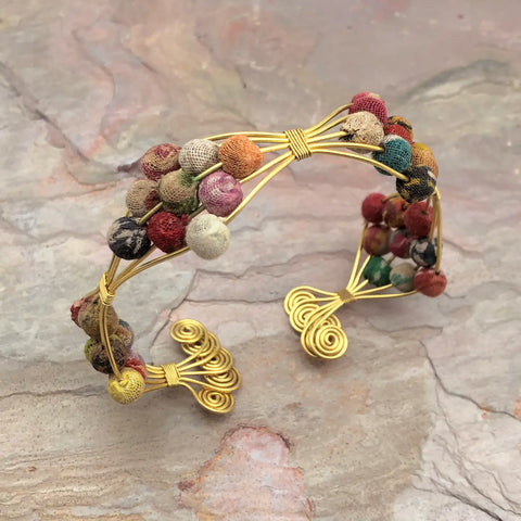 Aasha Kantha Handmade Wire Bracelet (B5004)