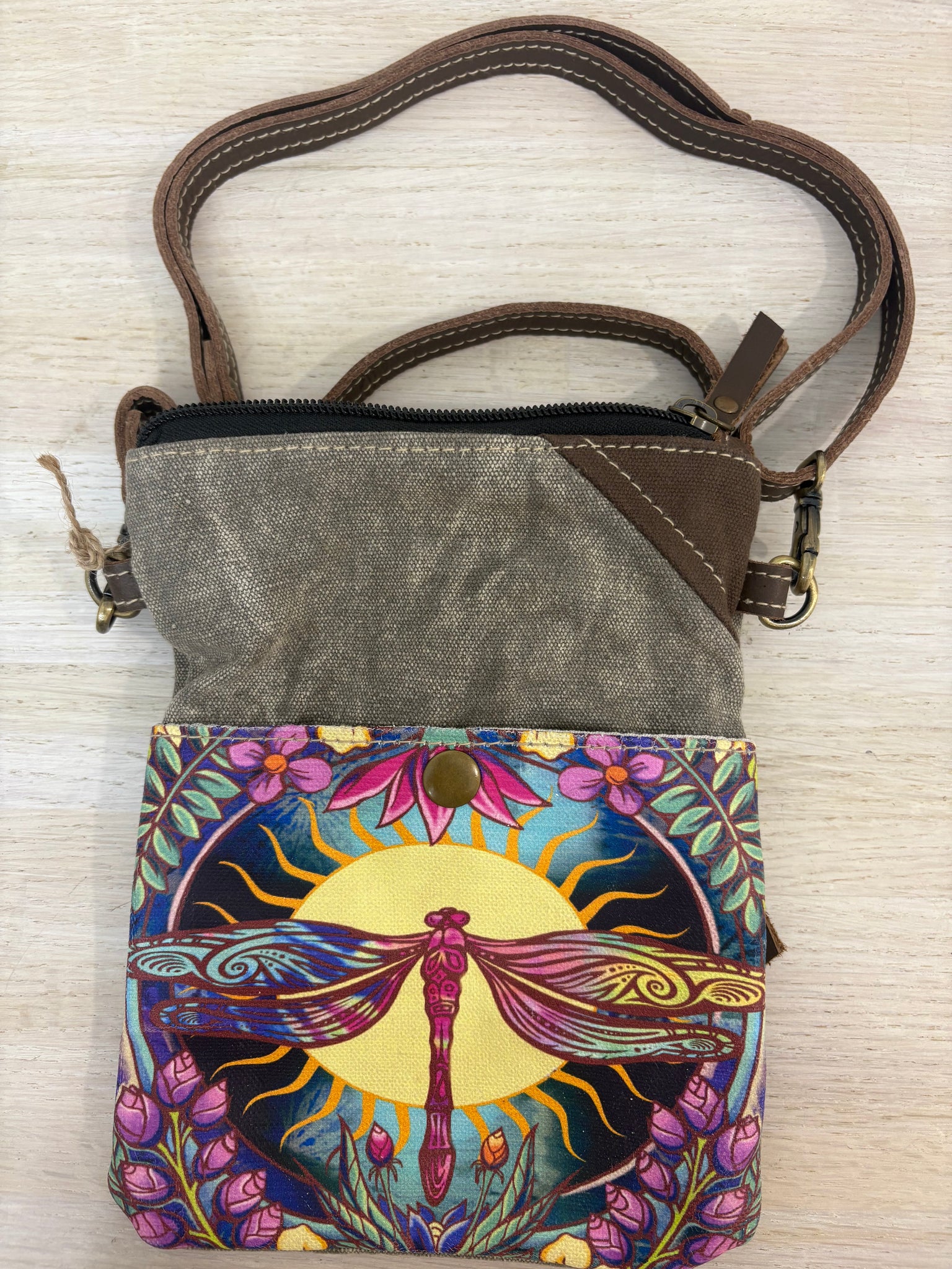 Dragonfly Passport Bag (56025)