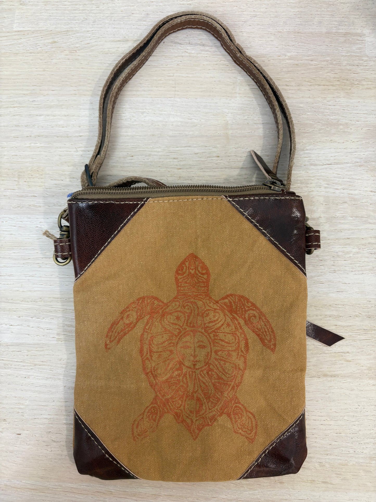 Turtle Passport Crossbody Bag (56021)