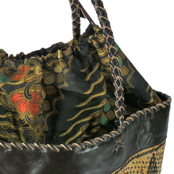 Large Triangle Pattern Rattan Tote