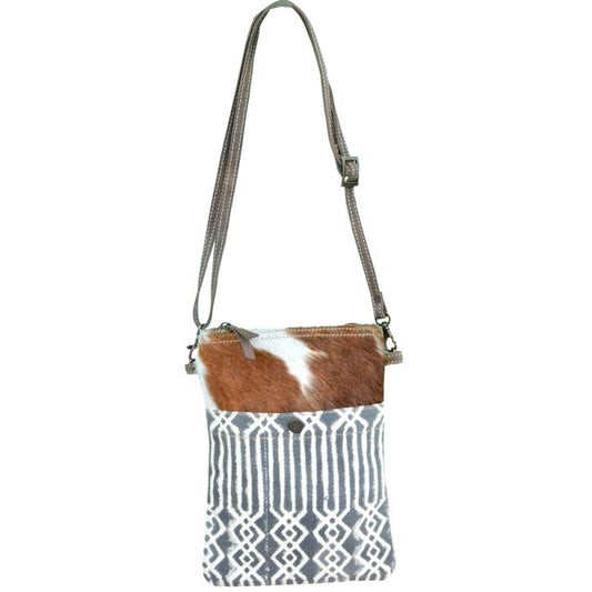 White Canvas Pattern with Fur Crossbody Bag (55578)