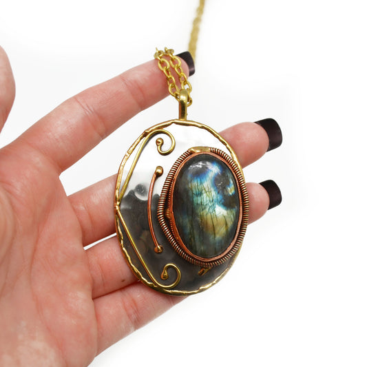 Labradorite Necklace (P2202)