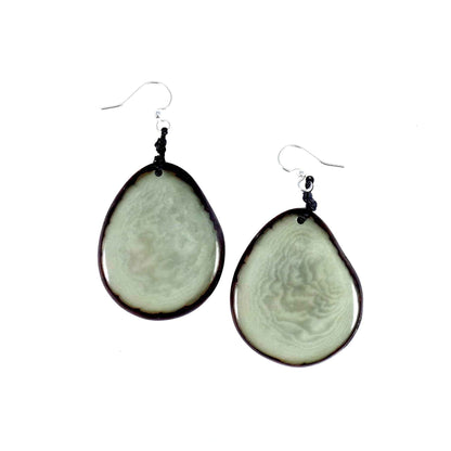 Amigas Chip Earrings/Tagua (1E250)